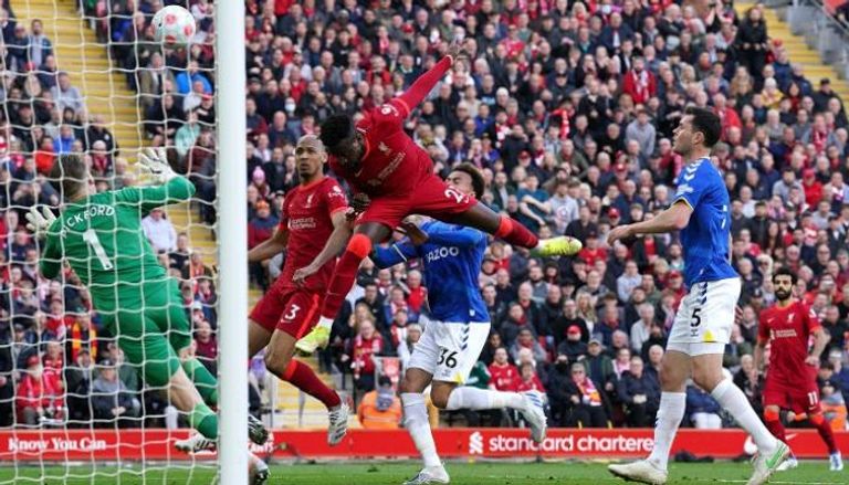 إيفرتون وليفربول بايرن ميونخ ضد برشلونة - صورة أرشيفية