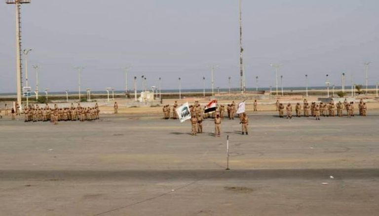 عرض عسكري سابق للمليشيات الحوثية في الحديدة