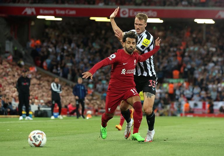 محمد صلاح أمام نيوكاسل إيرلينج هالاند