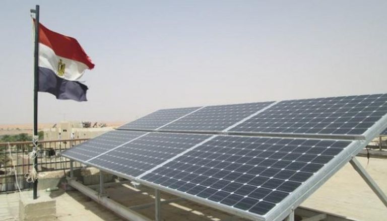 مصر تقترب من صفقة مليارية لتوطين صناعة مكونات الطاقة الشمسية
