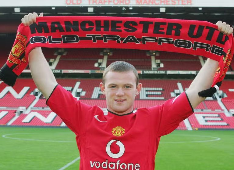 واين روني ديفيد دي خيا حارس مرمى مانشستر يونايتد