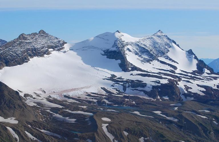 منطقة الأنهار الجليدية جبل كليمنجارو