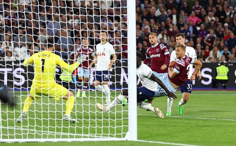 توتنهام ضد وست هام ليفربول ونيوكاسل يونايتد