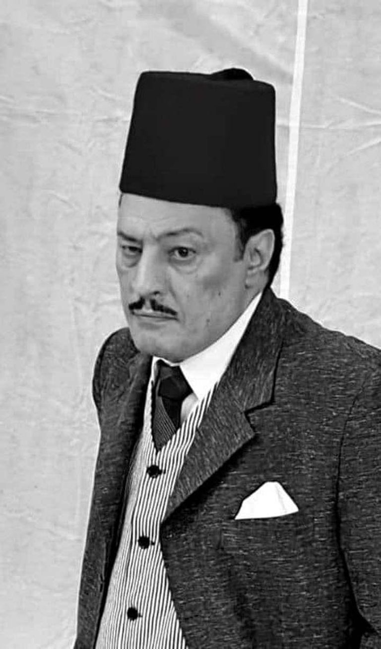 عمرو عبدالجليل في دور نجيب الريحاني