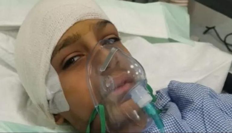 الطالب أسامة الغامدي المصاب بكسر في الجمجة داخل المستشفى