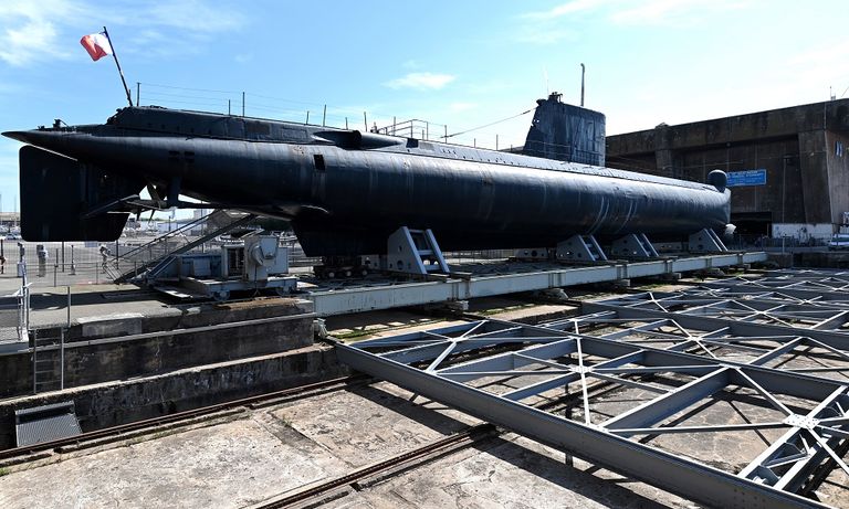 البحرية البرازيلية بعد تسلمها الغواصة رياتشويلو- الفرنسية