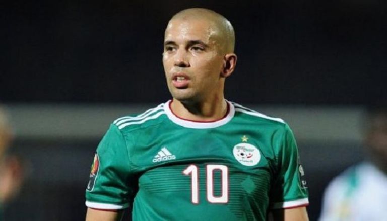 سفيان فيغولي لاعب منتخب الجزائر