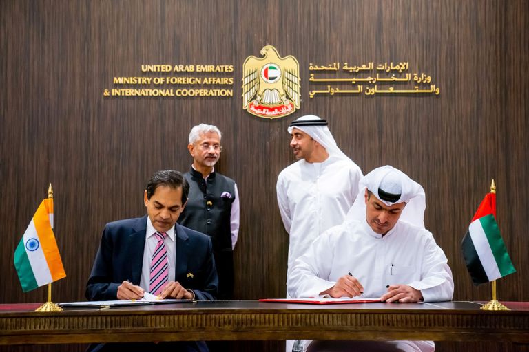 الشيخ محمد بن زايد آل نهيان وناريندرا مودي