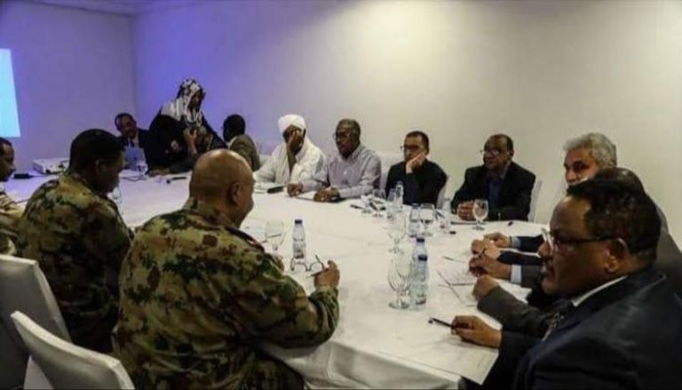 اجتماع سابق بين قوى الحرية والتغيير والمكون العسكري في السودان