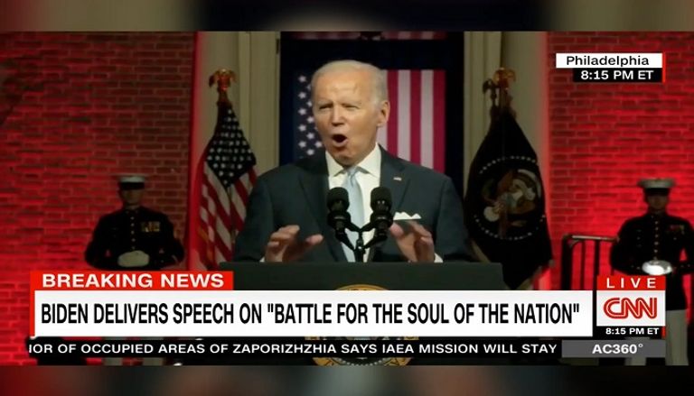 تغير اللون من الأحمر القاني إلى اللون الوردي