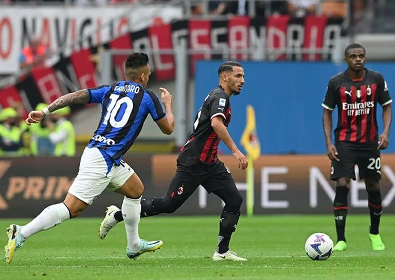 إنتر ميلان وميلان في الديربي بايرن ميونخ ضد إنتر ميلان في دوري أبطال أوروبا 2011