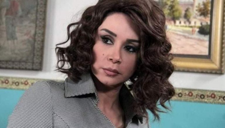 الممثلة السورية كاريس بشار 