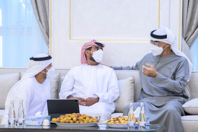 الشيخ محمد بن زايد آل نهيان يزور منزل سلطان النيادي