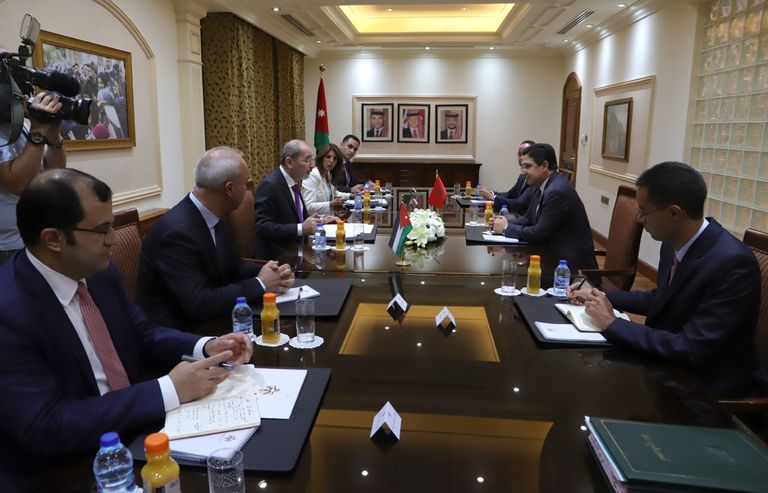 مؤتمر صحفي مشترك بين وزير الخارجية الأردني ونظيره المغربي بعمان