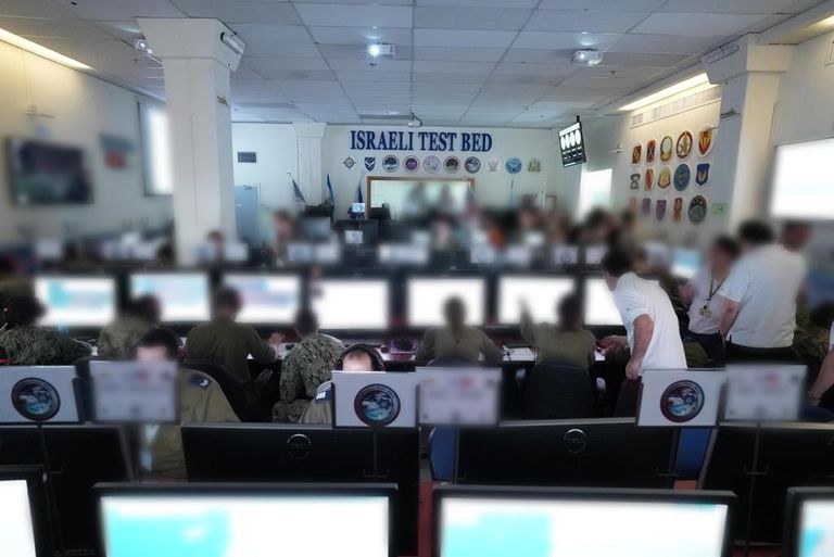 جانب من التمرين