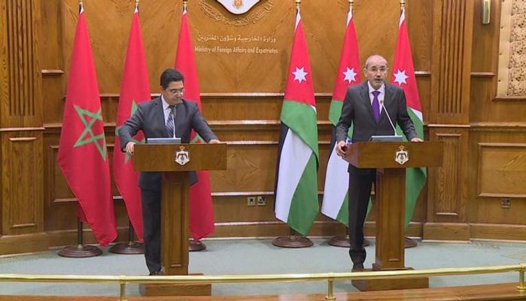 مؤتمر صحفي مشترك بين وزير الخارجية الأردني ونظيره المغربي بعمان