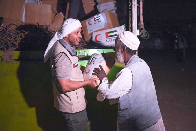 المساعدات الإماراتية لمتضرري السيول بالسودان 