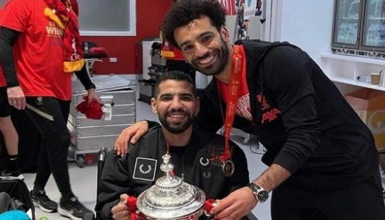 محمد صلاح نجم ليفربول ومنتخب مصر يدعم مؤمن زكريا مؤمن زكريا لاعب الأهلي المصري السابق