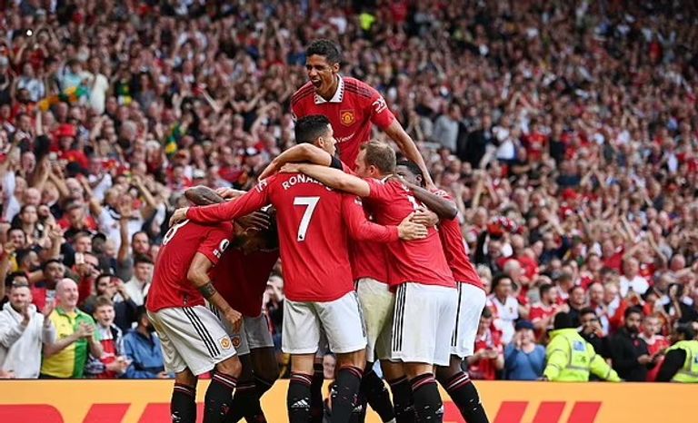 فريق مانشستر يونايتد إيريك تين هاج مدرب مانشستر يونايتد