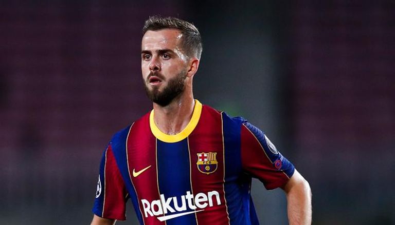 ميراليم بيانيتش لاعب برشلونة