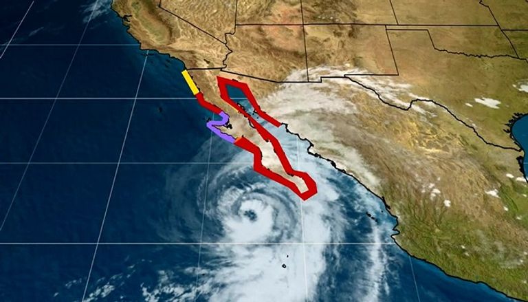صورة التقاطها هواة للحظة تشكل الإعصار