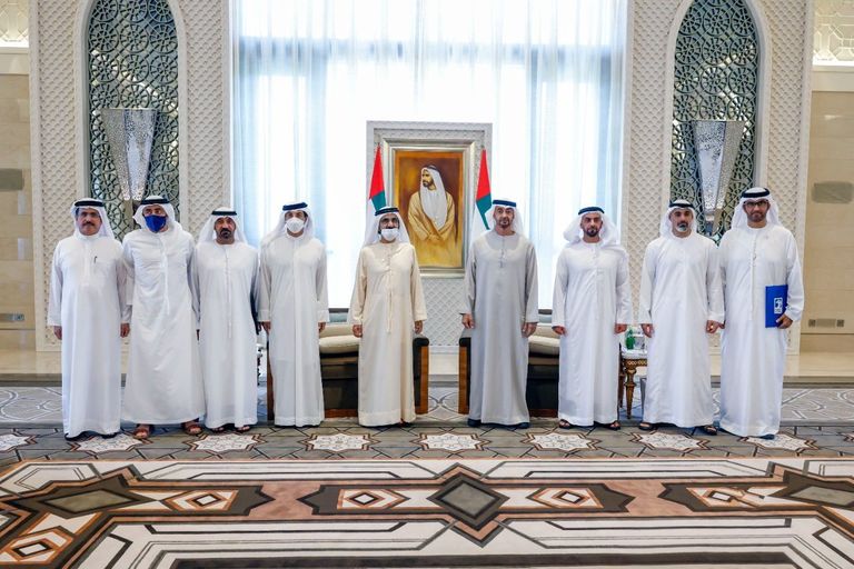 رئيس دولة الإمارات ونائبه يشهدان توقيع اتفاقية استراتيجية لبيع الغاز