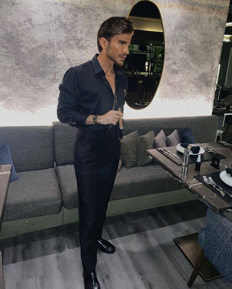 الفنان المصري شادي شامل