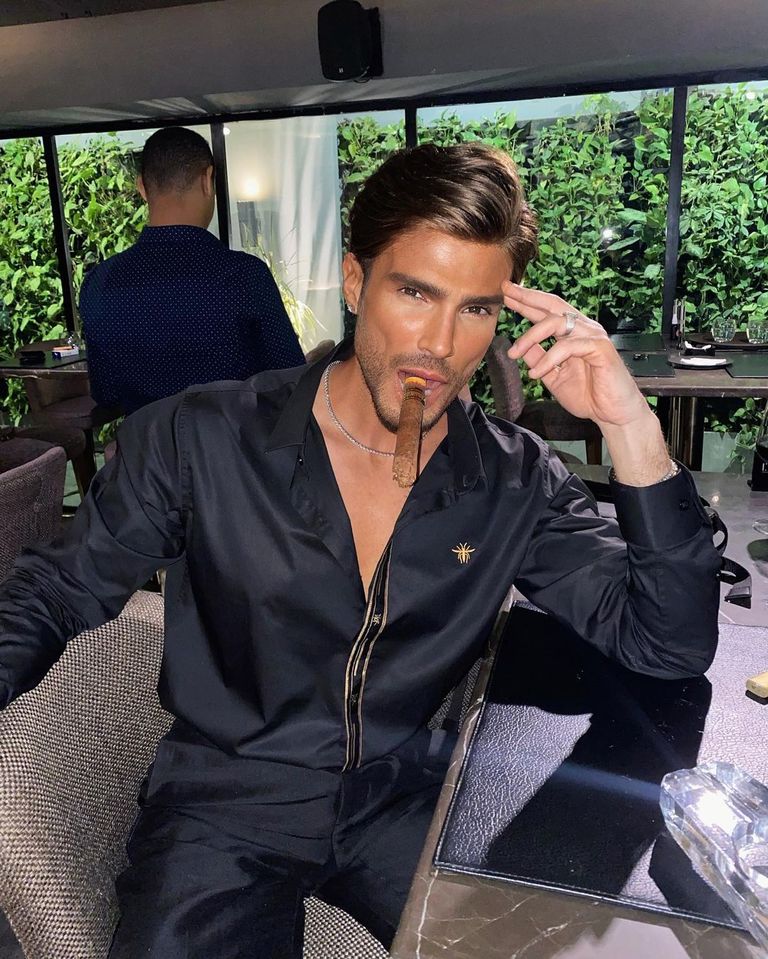 الفنان المصري شادي شامل