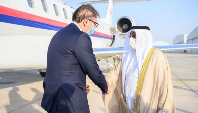 رئيس صربيا يصل دولة الإمارات 