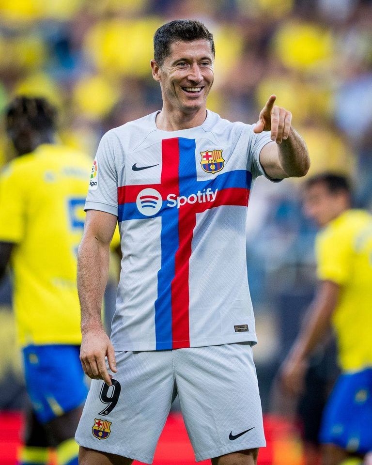 من فوز برشلونة على قادش