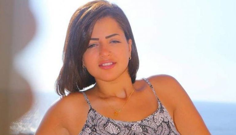 الممثلة المصرية منى فاروق