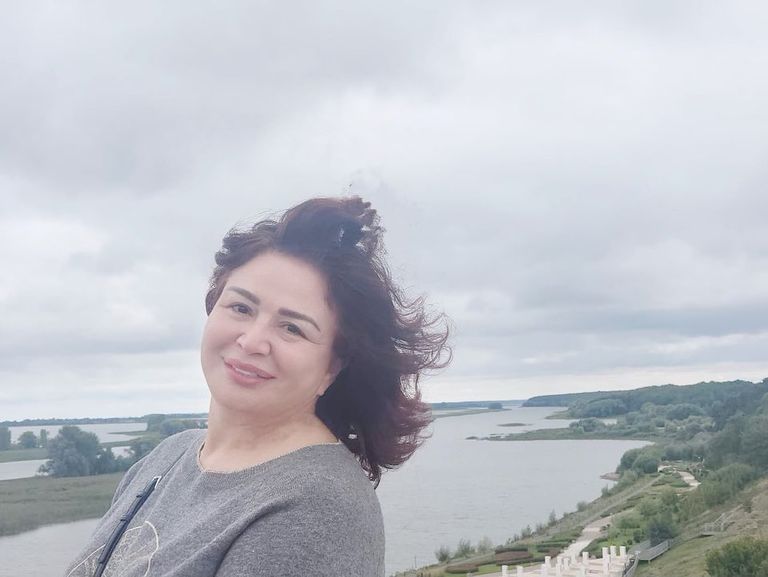 إلهام شاهين في روسيا