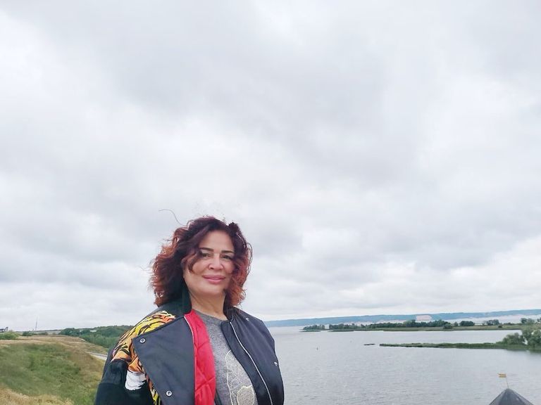 إلهام شاهين في روسيا