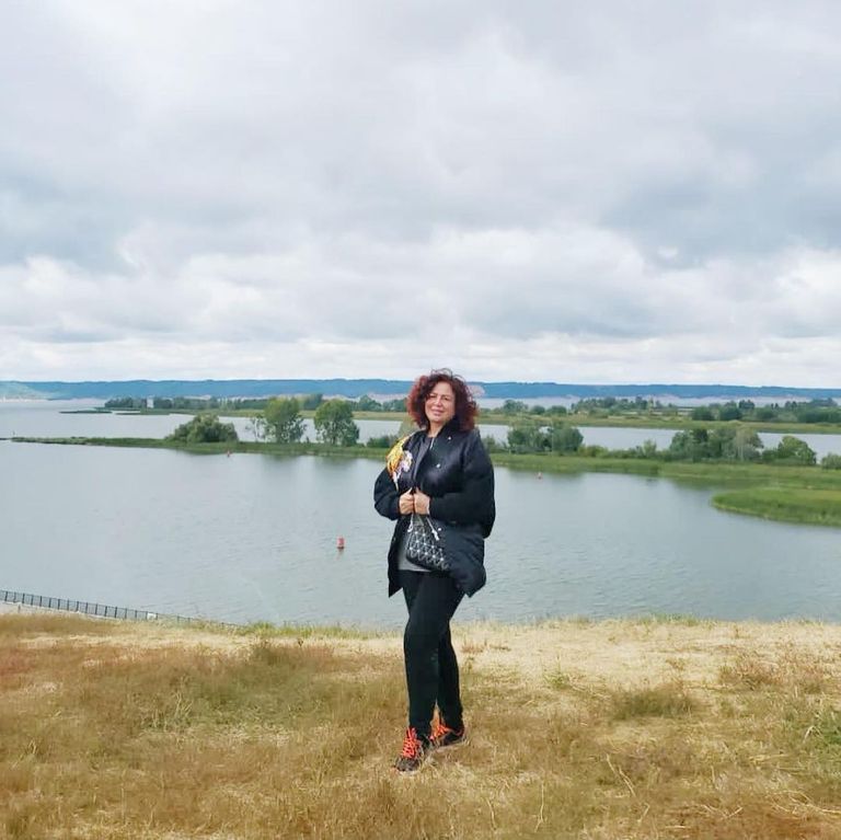 إلهام شاهين في روسيا