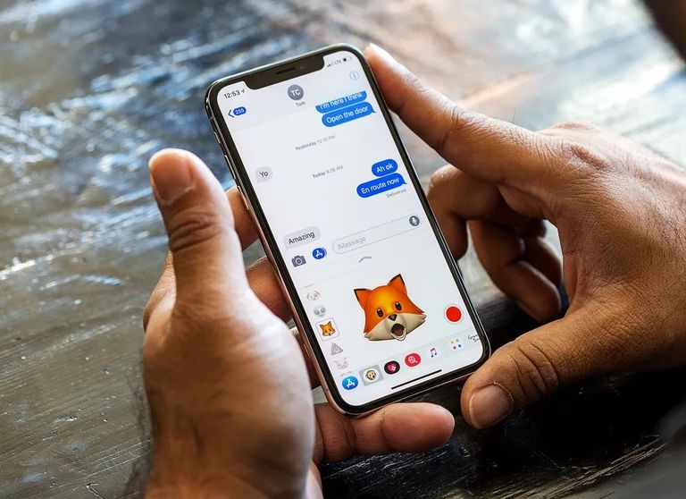 آيفون X 2017 إصدار آيفون 2007