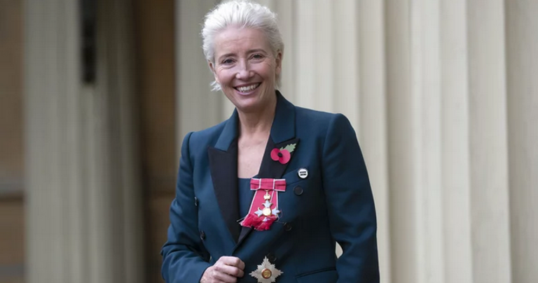 أنجلينا جولي والملكة إليزابيث