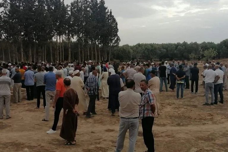 مراسم دفن أحد الطالبين ضحية حريق الحي الجامعي في وجدة مراسم دفن أحد الطالبيين