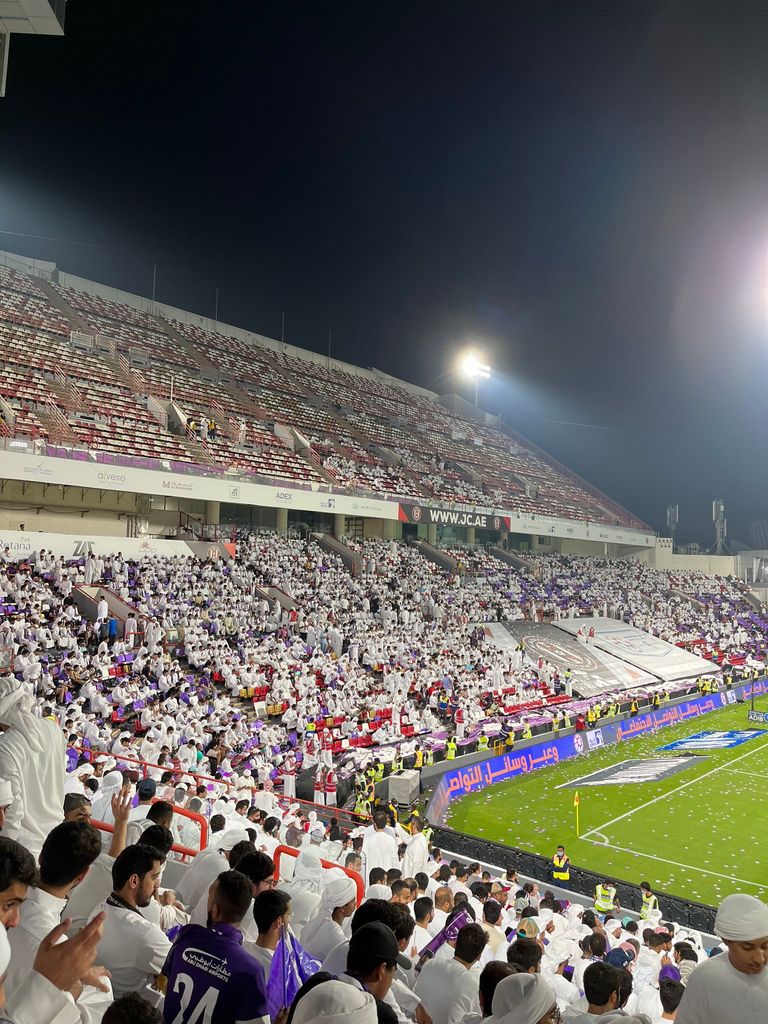 الحضور الجماهيري في مباراة الجزيرة والعين
