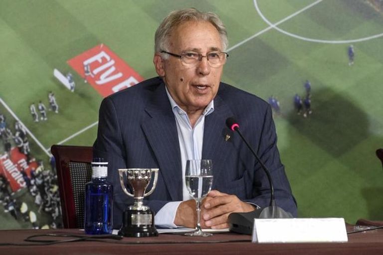 أمانسيو أمارو رئيس ريال مدريد الفخري فلورنتينو بيريز رئيس ريال مدريد