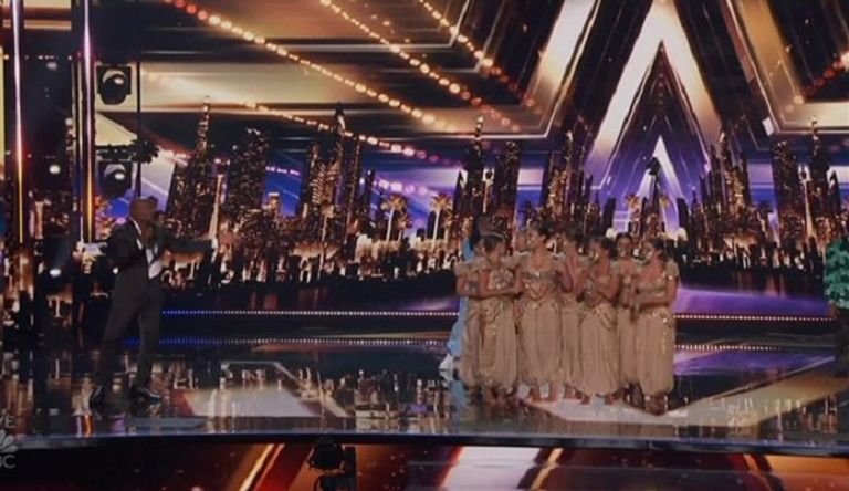 فرقة مياس اللبنانية خلال عرضها في النهائي