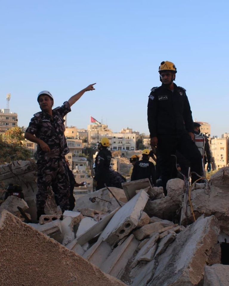 تواصل عمليات إنقاذ ضحايا عقار  اللويبدة في الأردن