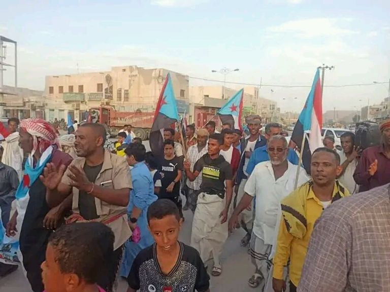 تظاهرات شعبيه في حضرموت ضد قوات الإخوان  مظاهرات شعبيه في حضرموت ضد قوات الإخوان