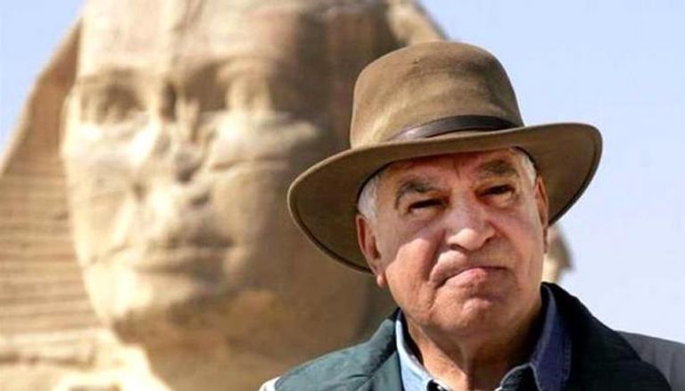 تمثال نصفي للملكة نفرتيتي في متحف ببرلين