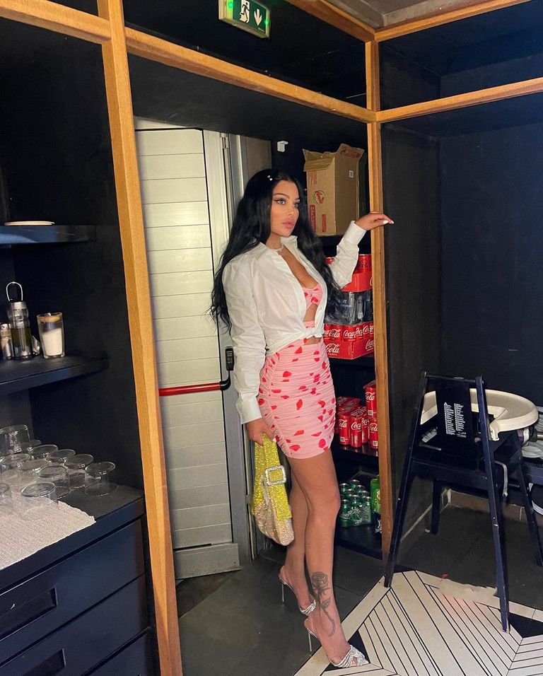 هيفاء وهبي في إطلالتها الأخيرة هيفاء وهبي في إطلالتها الأخيرة