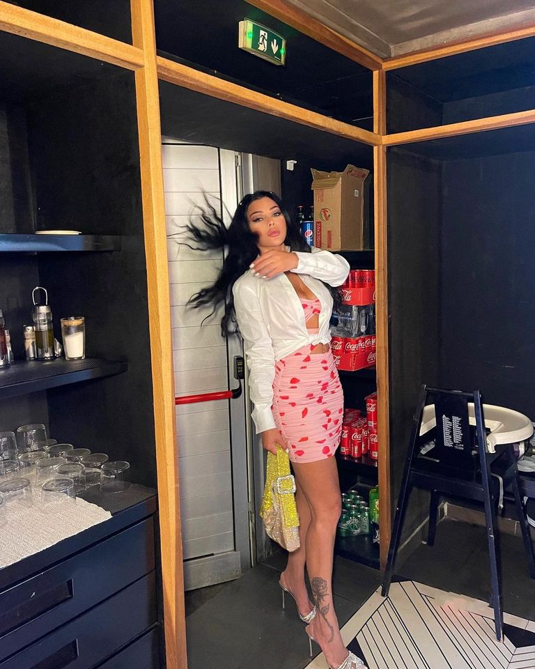 هيفاء وهبي في إطلالتها الأخيرة هيفاء وهبي في إطلالتها الأخيرة