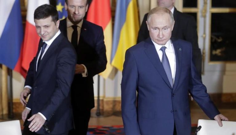 الرئيس الروسي فلاديمير بوتين ونظيره الأوكراني فولوديمير زيلينسكي