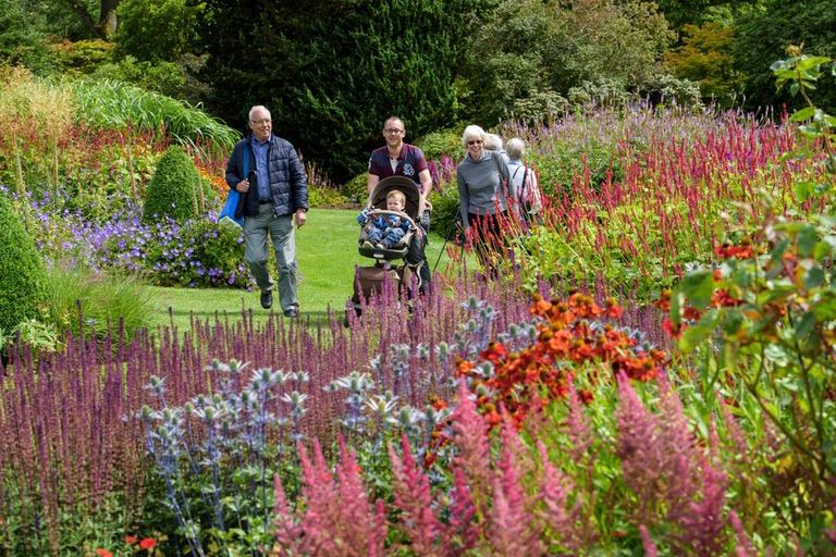 حديقة "Harlow Carr Garden" أحد أجمل الحدائق في بريطانيا