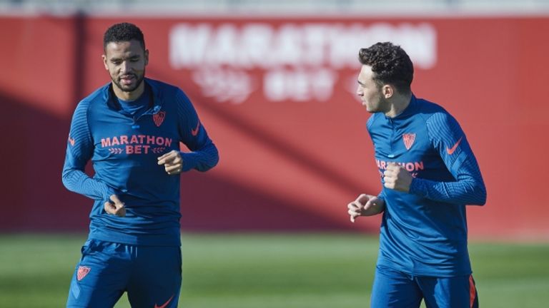 يوسف النصيري ومنير حدادي ليونيل ميسي وكريستيانو رونالدو