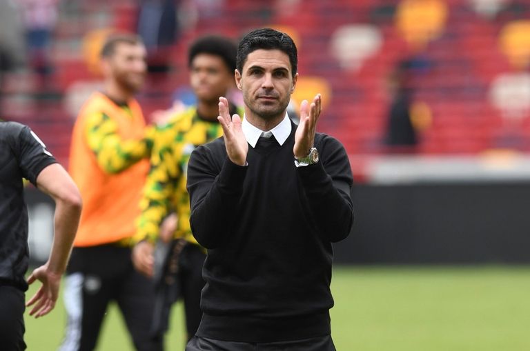 ميكيل أرتيتا مدرب أرسنال إيثان نوانيري أصغر لاعب في تاريخ الدوري الإنجليزي الممتاز