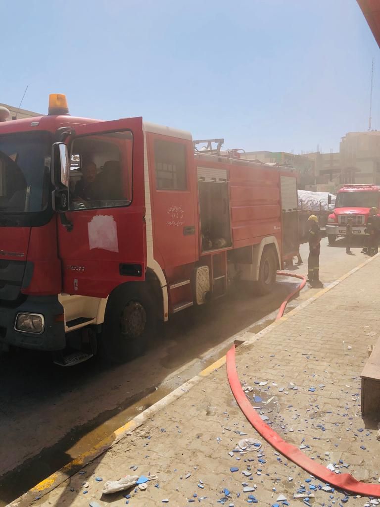 جهود إخماد حريق فندق وسط كربلاء